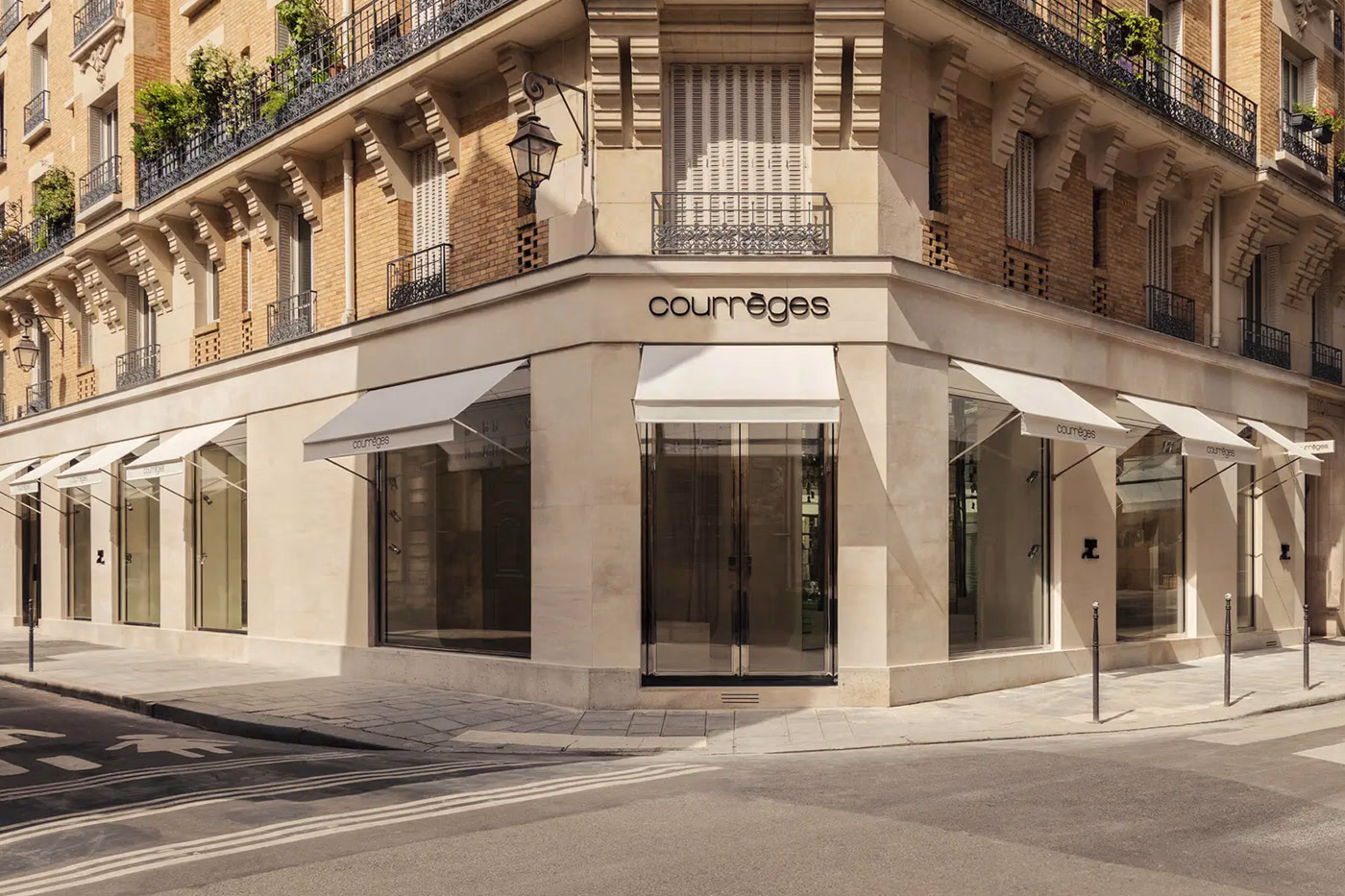 Voir l'image du projet Courrèges - Courtesy of Courrèges